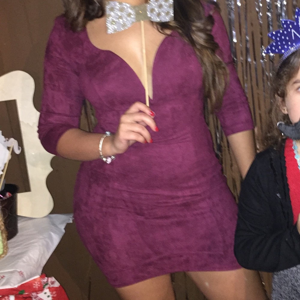 Burgundy sleeve dress